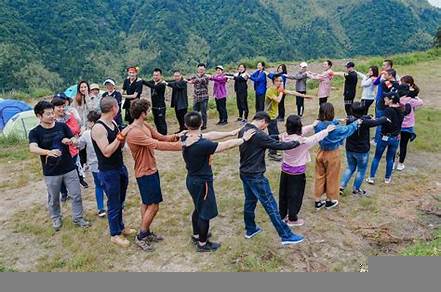 100人團建游戲戶外（100人戶外團建小游戲）