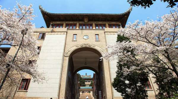 大學校園景色（合肥工業(yè)大學校園景色）